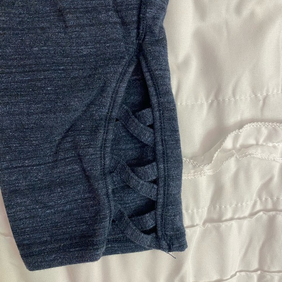 Gap Fit Cropped Leggings - Picture 3 of 3
